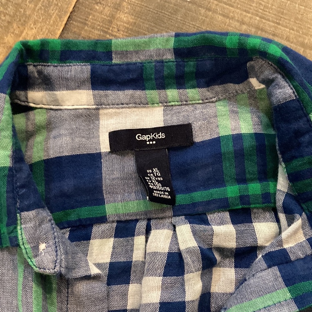 Gap Kids Boys (Size XL) Green,Blue,&White Plaid Button Down Shirt - Picture 2 of 4